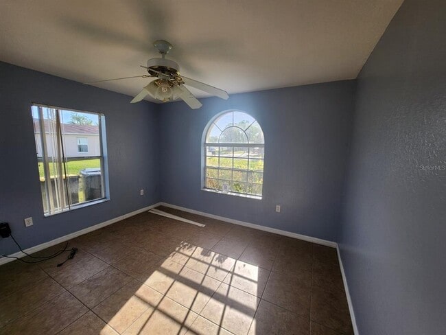 Building Photo - 635 Bluebill Ct