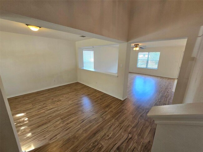 Building Photo - 803 Pampas Ricas Dr