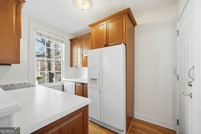 Building Photo - 2814 Peachtree Rd NW