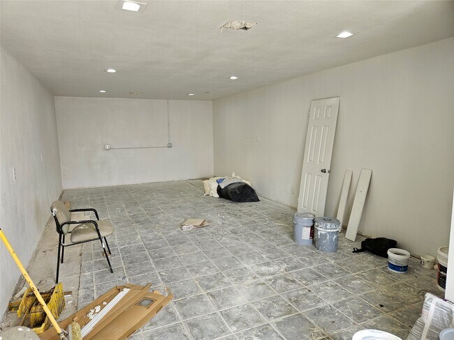Foto del edificio - 2116 Lockwood Dr