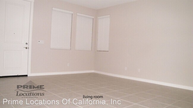 Building Photo - 3 br, 2.5 bath House - 4844 Holden Drive