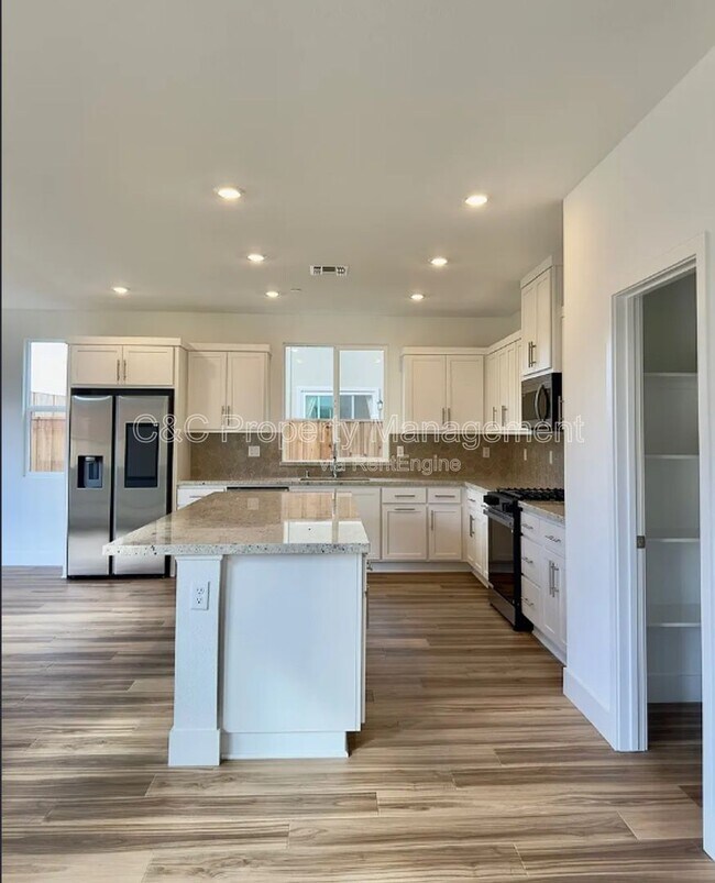 Foto del edificio - 2782 Old Larks Ln