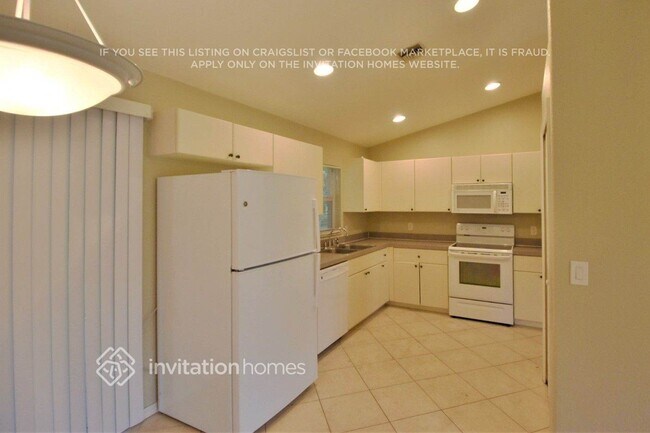 Building Photo - 2350 Mauve Terrace