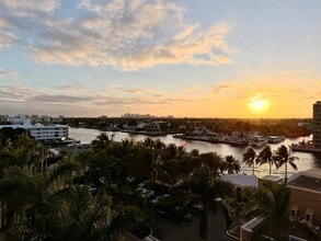 Building Photo - 3020 NE 32nd Ave