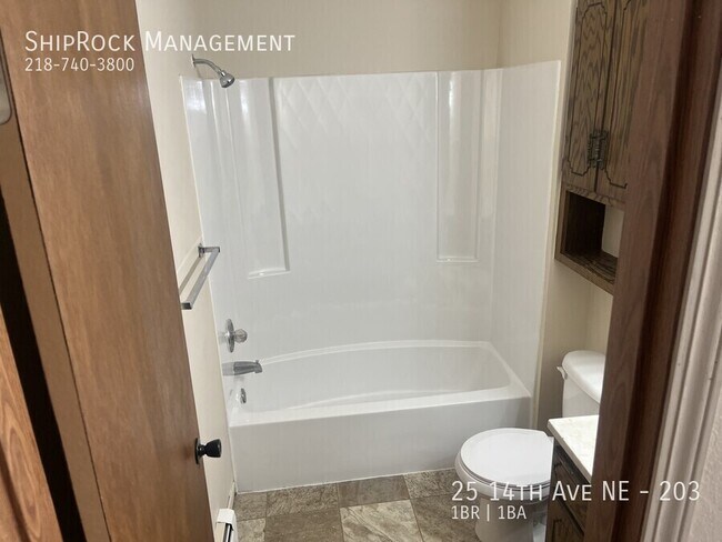 Building Photo - 25 14th Ave NE