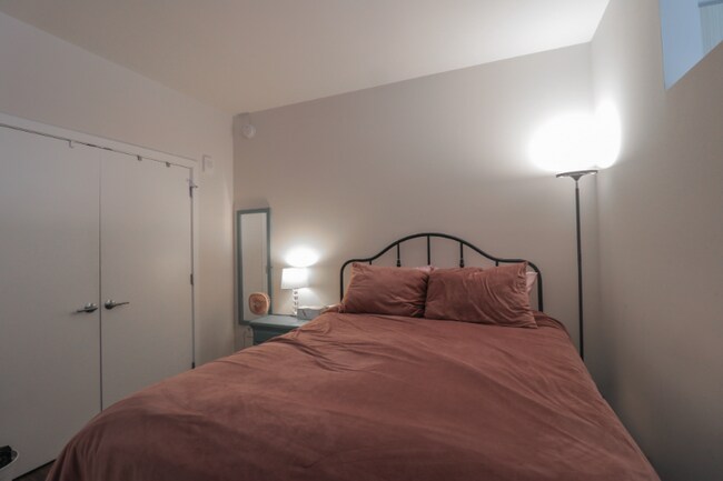 Foto del edificio - 1550 Harry Thomas Way NE