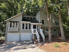 Building Photo - 330 Homestead Cir NW