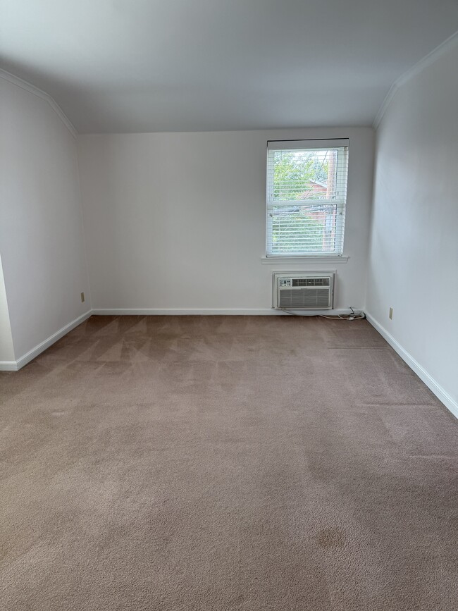 Living room - 19603 42nd Rd
