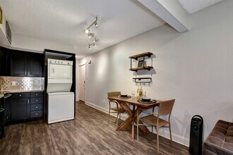 Building Photo - 12900 Walden Rd