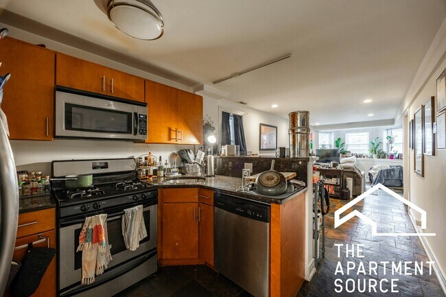 Foto del edificio - 3023 N Oakley Ave