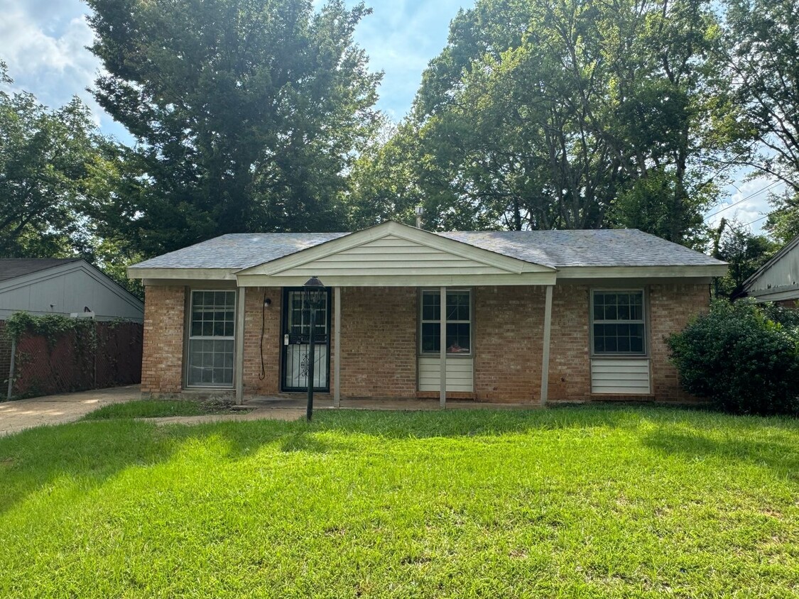 Primary Photo - 3031 La Rhoda St