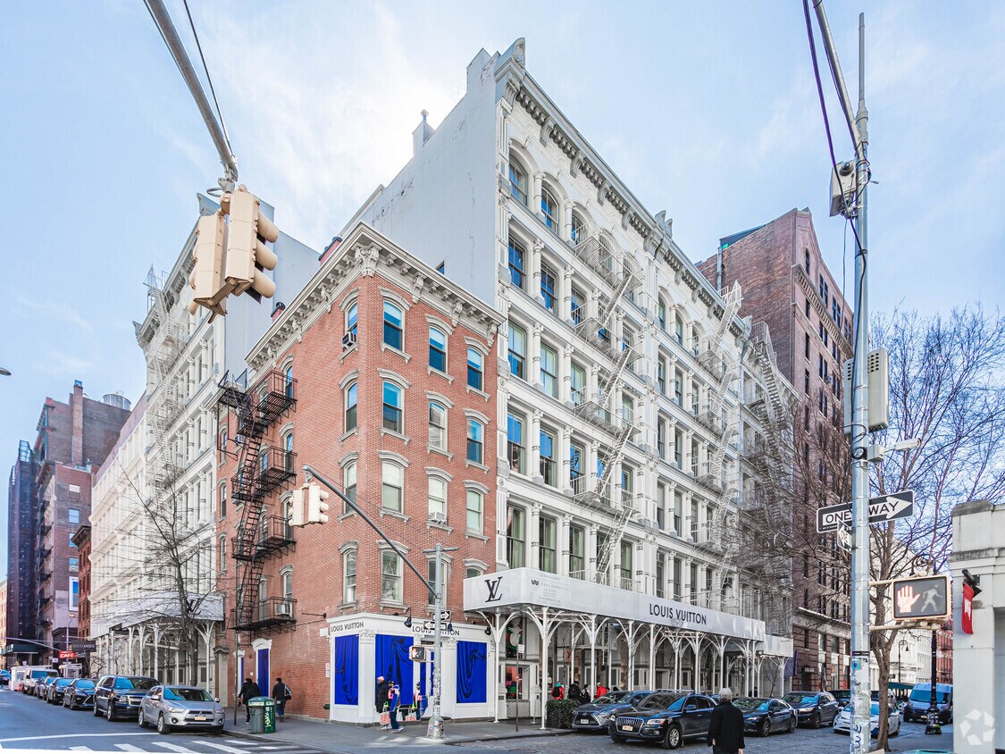 Primary Photo - 118 Greene St