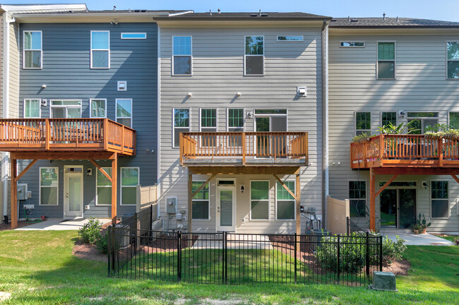 Building Photo - 905 Dalton Ridge Plz