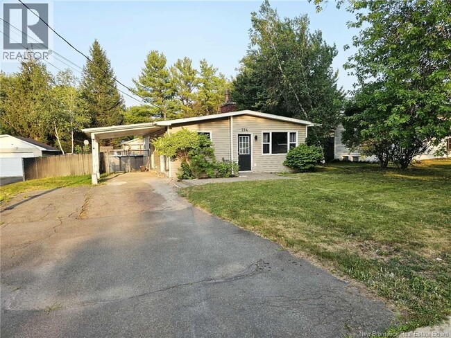 Building Photo - 214 Diligente Dr
