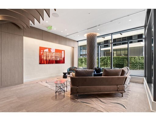 Building Photo - 771 Beacon St