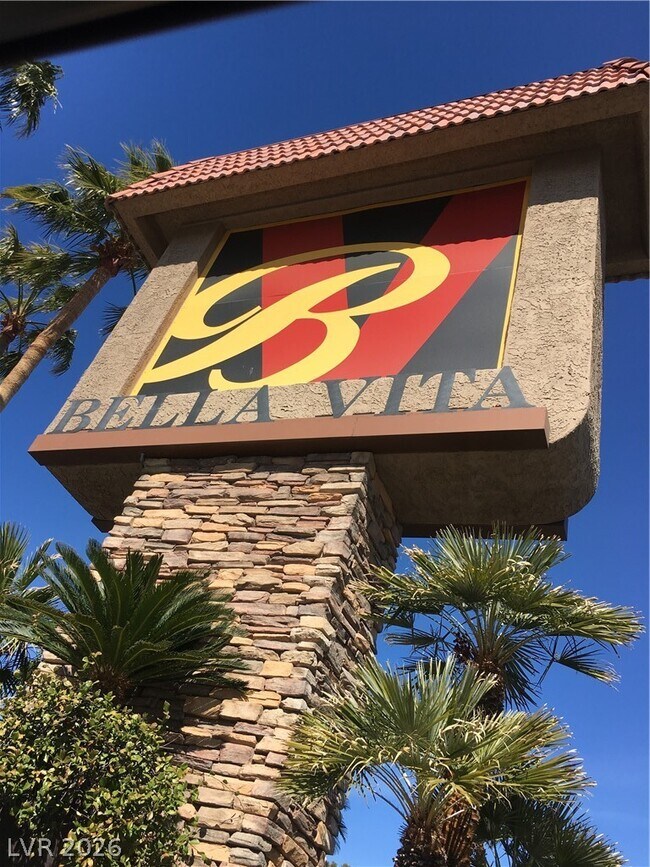 Foto del edificio - 4380 Sandy River Dr