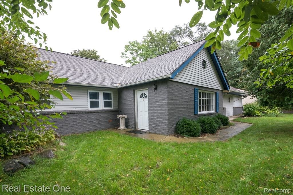 Foto principal - 9036 Kettering St