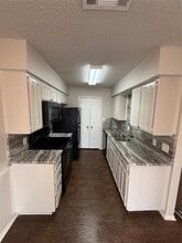 Building Photo - 5912 Holiday Ln