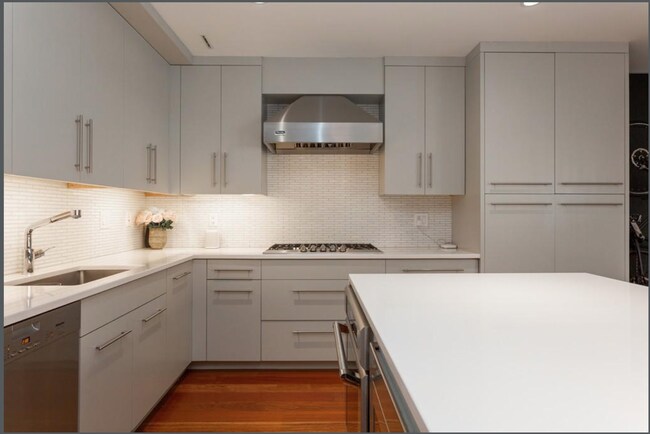 Foto del edificio - South End luxury 3 bed 2.5 bath