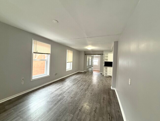 Photo du bâtiment - 171 East Avenue S