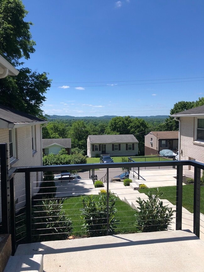 Building Photo - 3416 Dakota Ave