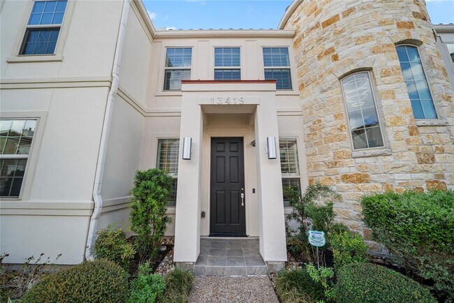 Building Photo - 13419 Preston Cliff Ct