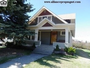 Building Photo - 709 S 16th Ave