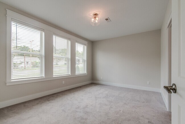 Foto del edificio - 530 Edwin St