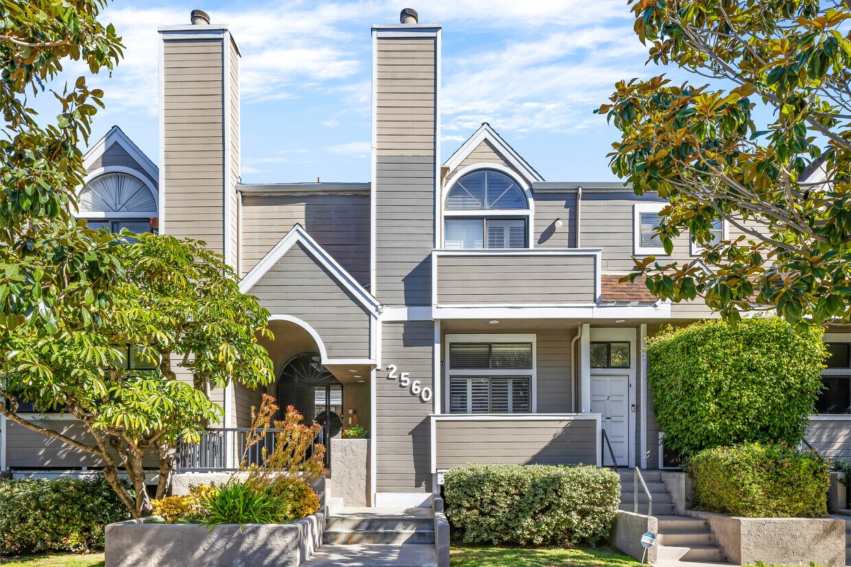 Foto principal - 2560 S Centinela Ave
