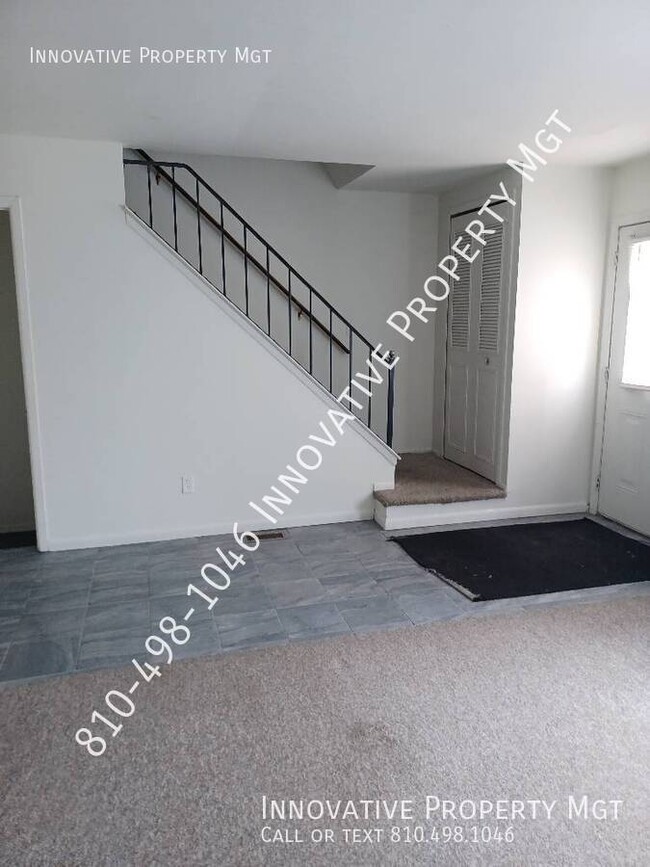 Foto del edificio - 6012 Holiday Gardens Dr
