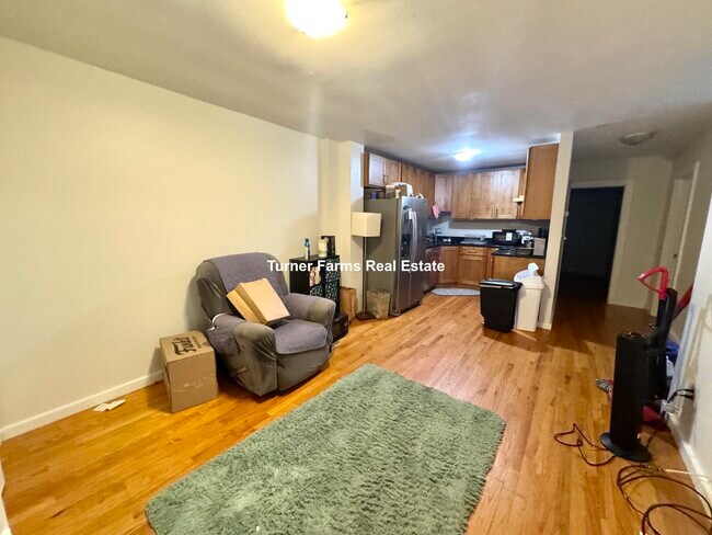 Foto del edificio - 125 Rindge Ave