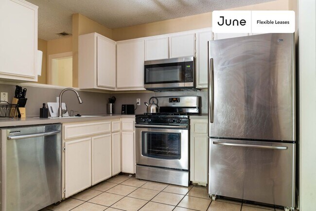 Foto del edificio - 9104 Quail Creek Dr