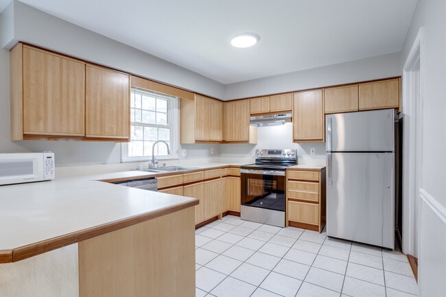 Foto del edificio - 4685 Forestdale Dr