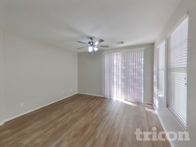 Foto del edificio - 6712 Black Oil Dr