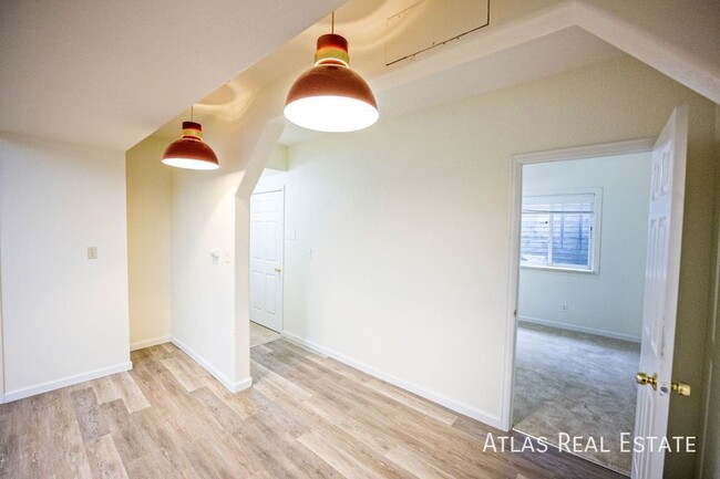 Foto del edificio - Spacious 2 bedroom in Berkely Just Minutes...