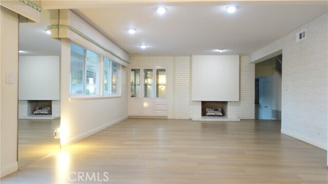 Building Photo - 1100 La Senda Dr