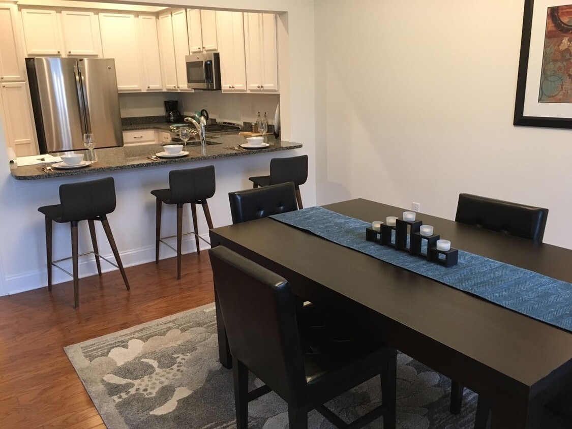 Primary Photo - 8 Sherwood St