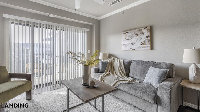 Building Photo - 15777 Quorum Dr