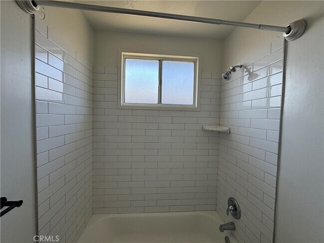 Foto del edificio - 4213 166th St