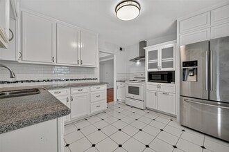 Building Photo - 2328 McClendon St