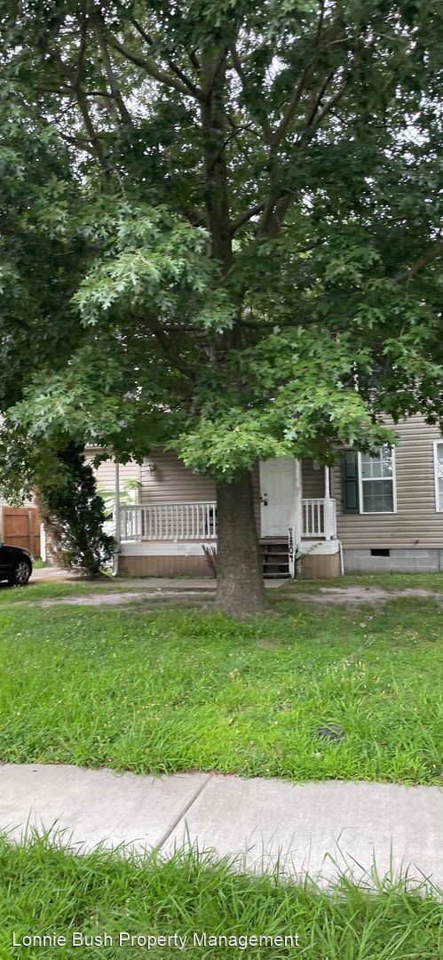 Building Photo - 3 br, 2.5 bath House - 1804 Maple Ave