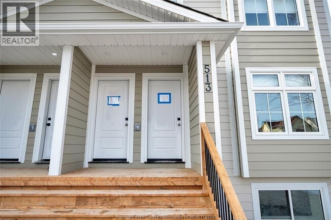 Building Photo - 515 Caron Ave