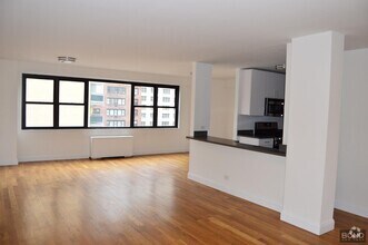 Building Photo - 145 E 16th St