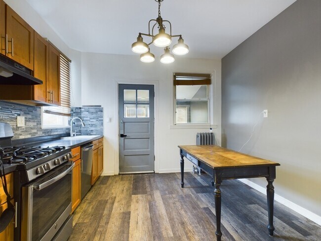 Foto del edificio - 516 E 115th St