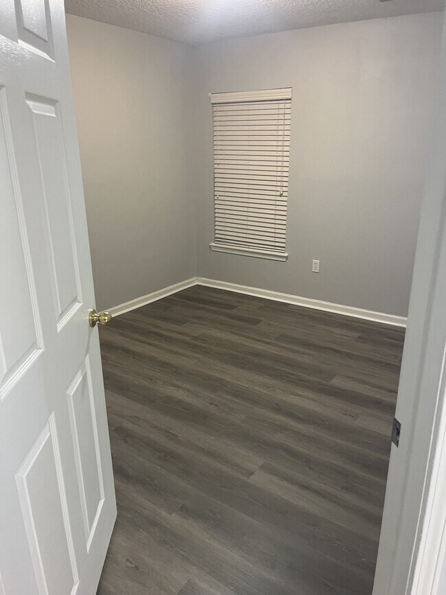 Foto del edificio - 3680 Kirkpatrick Cir