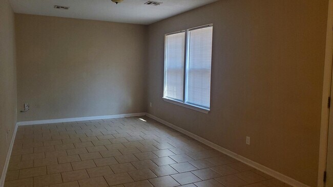 Foto del edificio - 2608 E Maple Ave