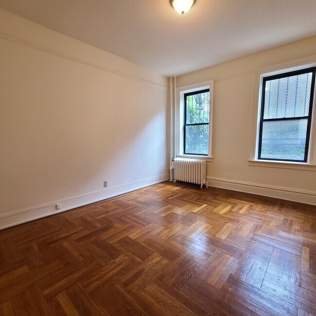 Foto del edificio - 290 Potter Pl