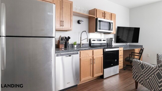 Building Photo - 302 13th St S