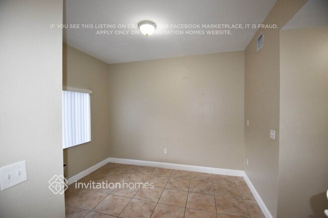 Foto del edificio - 7457 NW 180th St