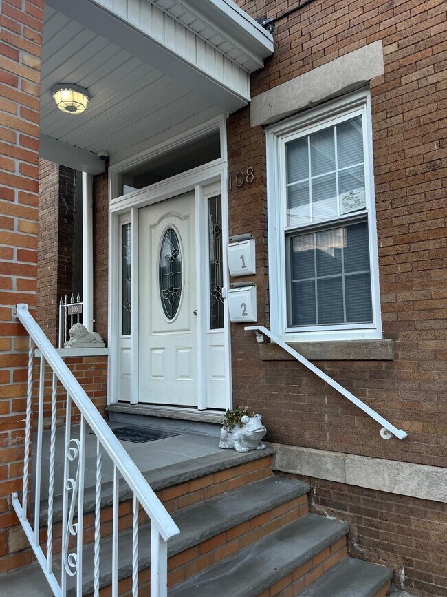 Foto del edificio - 108 57TH St